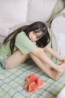 校园美女同居txt下载